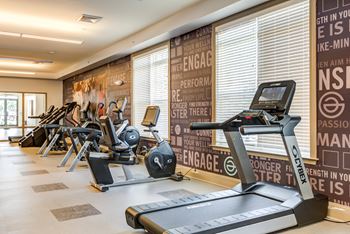 24/7 Fx well fitness center and yoga room